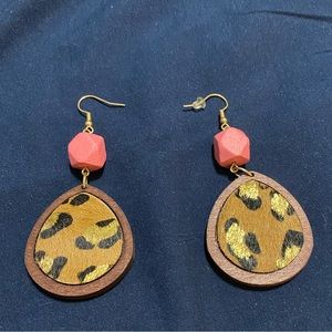 Plunder dangle leopard print.  Never worn